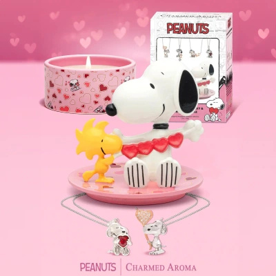 Scented candle with necklace Charmed Aroma Peanuts - Snoopy and Woodstock