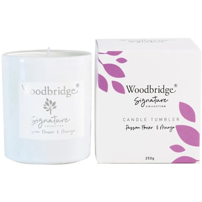 Woodbridge Signature bougie parfumée en verre - Passion Flower Mango 250 g