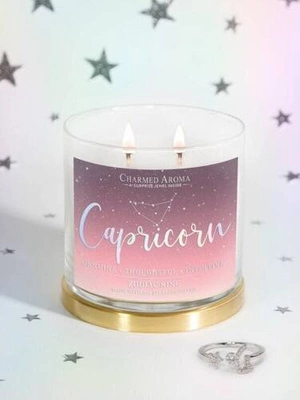 Charmed Aroma bijou bougie parfumée au soja avec anneau en argent 12 oz 340 g - Signe du zodiaque Capricorne